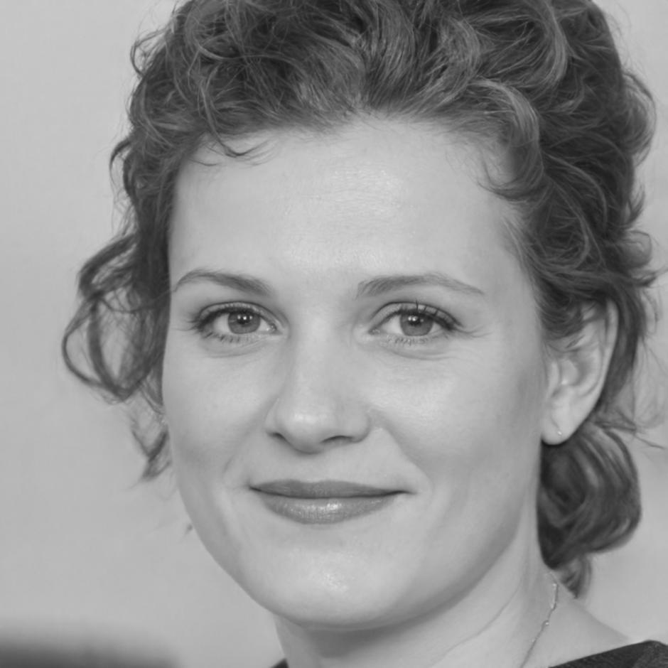 Sarah Williams, Financial Planning Expert